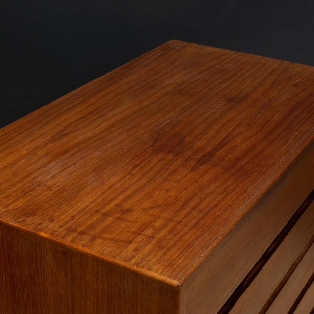 Mid-Century e.w. Bach Tall Teak Dressers With Sculpted Handles c.1950 For Sale - Image 12 of 18