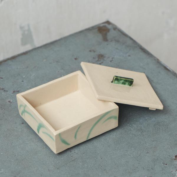 Art Deco Lidded Ceramic Box, 1930s For Sale - Image 6 of 9