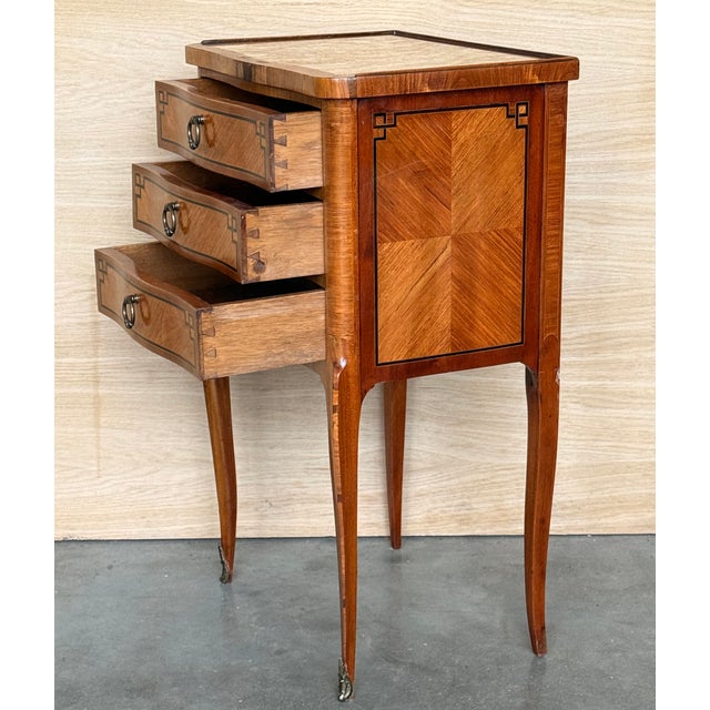 Antique Louis XV French Marquetry Marble Top Nightstands, Set of 2 For Sale - Image 6 of 15