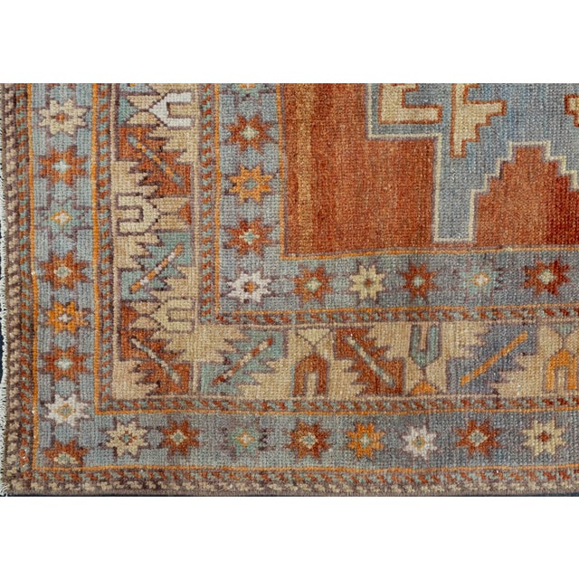 Turkish Vintage Rug 4'3" x 7'9" #17981 For Sale - Image 4 of 8