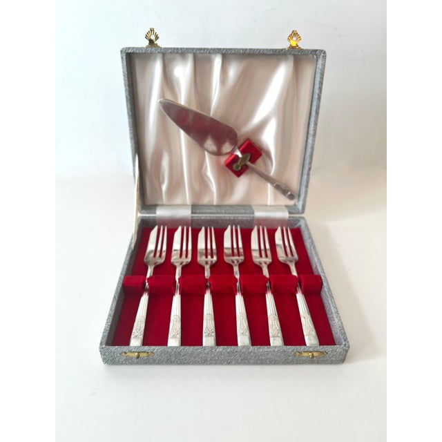 Mid 20th Century Silver Plate Dessert Forks with Server in Box - Set of 7 For Sale - Image 5 of 8