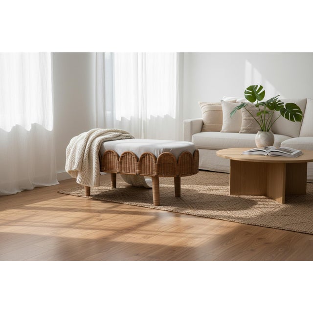 Premium natural wicker construction for lasting durability Charming scalloped Baroque detail that creates visual interest...