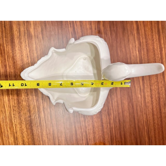 Vintage White Swan Hull Art Pottery 23 Usa Ceramic For Sale - Image 6 of 11