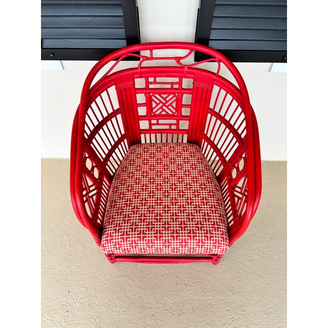 Pair of Vintage Rattan Accent Chairs Attributed to Brighton Pavilion, Newly Upholstered in Coral Fabric with Chippendale Lattice Detail Detail For Sale In West Palm - Image 6 of 7
