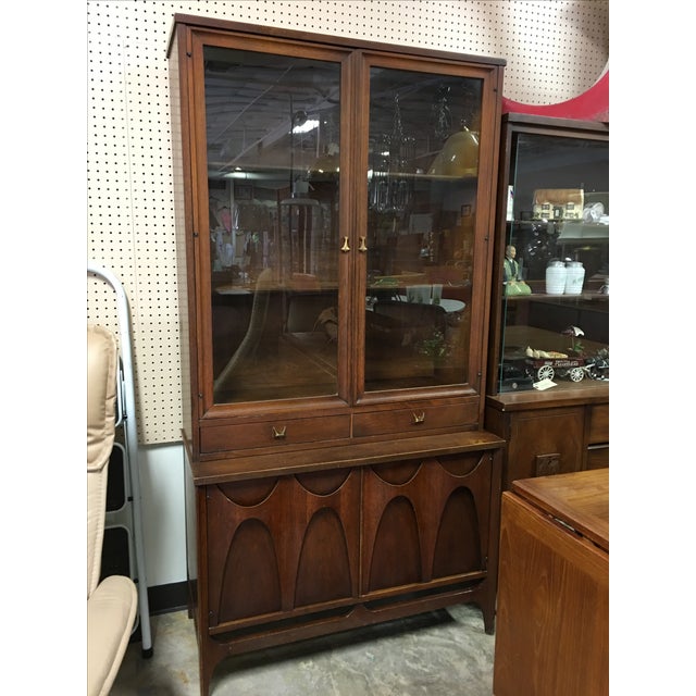 Broyhill Brasilia Mid Century China Cabinet | Chairish