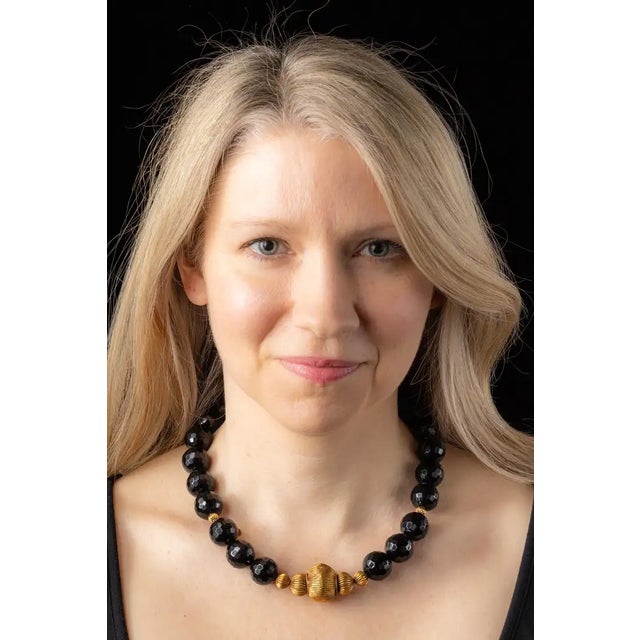 Contemporary 1990s Faceted Black Onyx and 22K Gold Beaded Necklace For Sale - Image 3 of 3