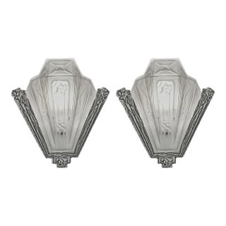 A Pair of French Art Deco Wall Sconces by Paul Gilles 1930 France For Sale