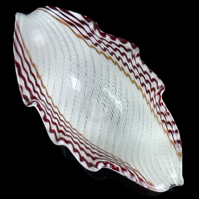 Aureliano Toso Vintage Dino Martens Murano 1950s White Red Aventurine Ribbons Italian Art Glass Center Bowl For Sale - Image 4 of 8