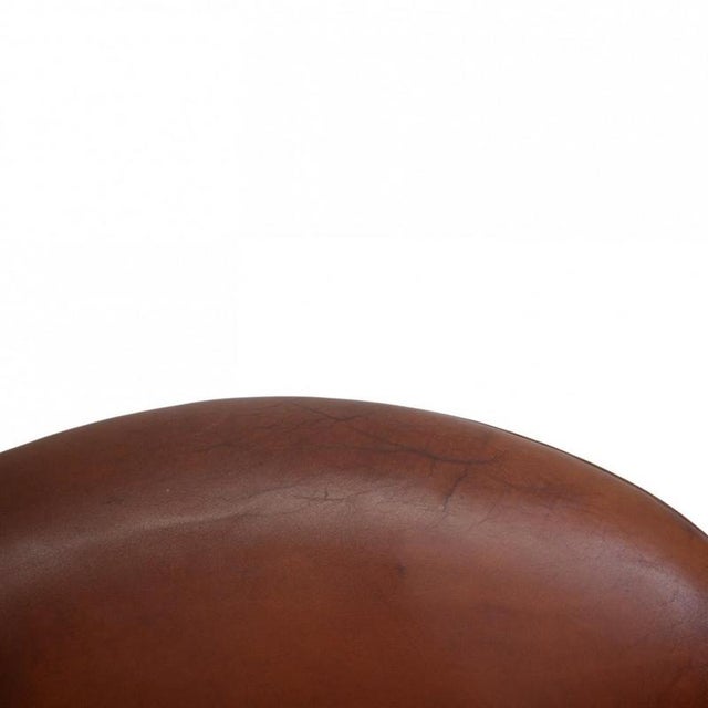 Vintage Swan Chair in Leather by Arne Jacobsen, 1969 For Sale - Image 4 of 16