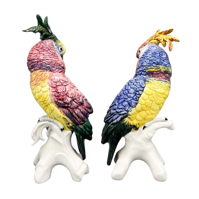 Pair of Italian Chelsea House Vintage Hand-Painted Ceramic Cockatoo Parrot Figures – Hollywood Regency / Tropical Revival For Sale In Houston - Image 6 of 12
