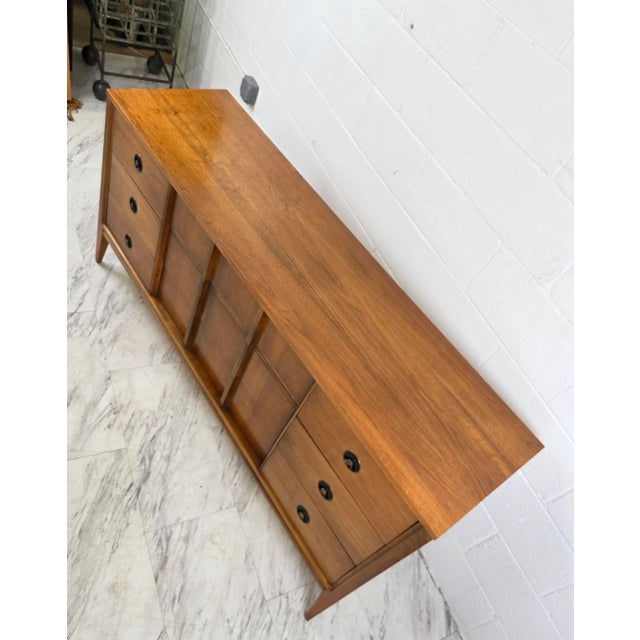 1960s 1960s 9-Drawer Mid Century Dresser by Stanley For Sale - Image 5 of 6