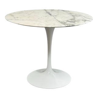 Eero Saarinen for Knoll Saarinen Lounge Table, 35 Inch For Sale