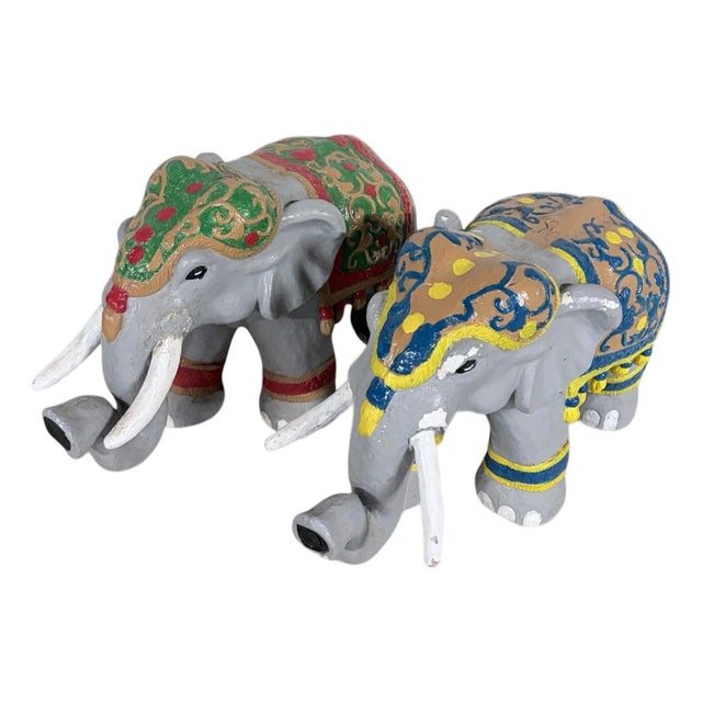 Vintage Elephant Sculptures with Intricate Details, Set of 2 For Sale