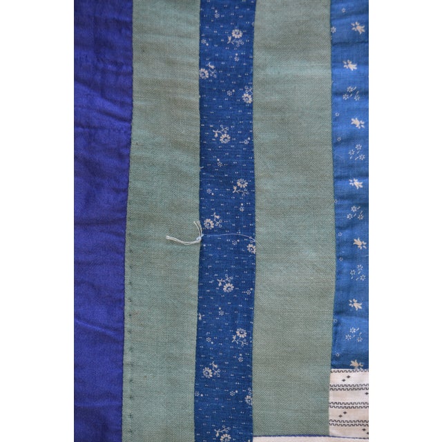 Early Log Cabin Quilt With a "Barn Raising" Layout For Sale - Image 10 of 15