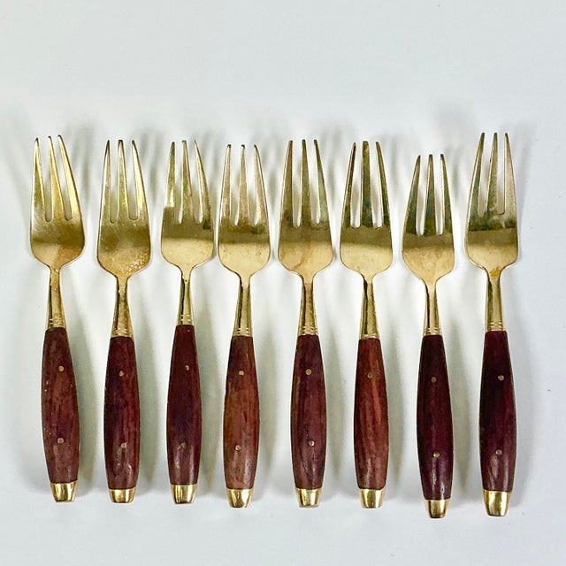 1950s 1950s Vintage Hollywood Regency Chinoiserie Appetizer-Dessert Brass & Rosewood Forks - Set of 8 For Sale - Image 5 of 10