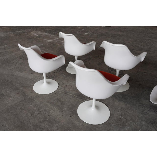 Dining Set by Eero Saarinen for Knoll International, USA, 1990s, Set of 7 For Sale - Image 17 of 18