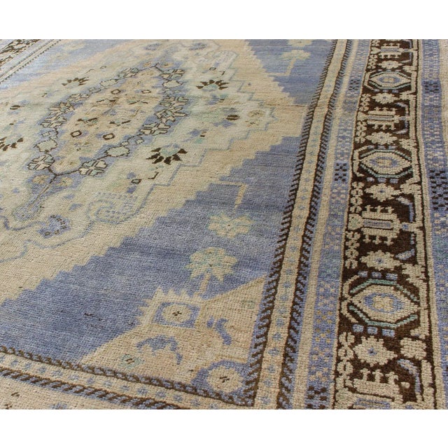 Mid 20th Century Mid 20th Century Light Purple and Cream Vintage Turkish Oushak Rug With Medallion Design For Sale - Image 5 of 7