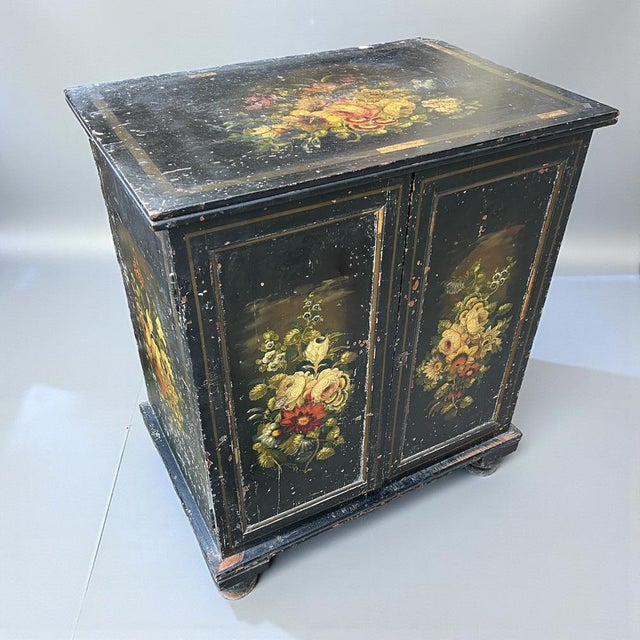 Victorian Black Ebonised Pine Cabinet with Hand‑painted Floral Decoration For Sale - Image 5 of 7