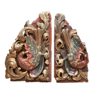 Pair of Exotic Carved Birds, 18th Century Italian Fragments