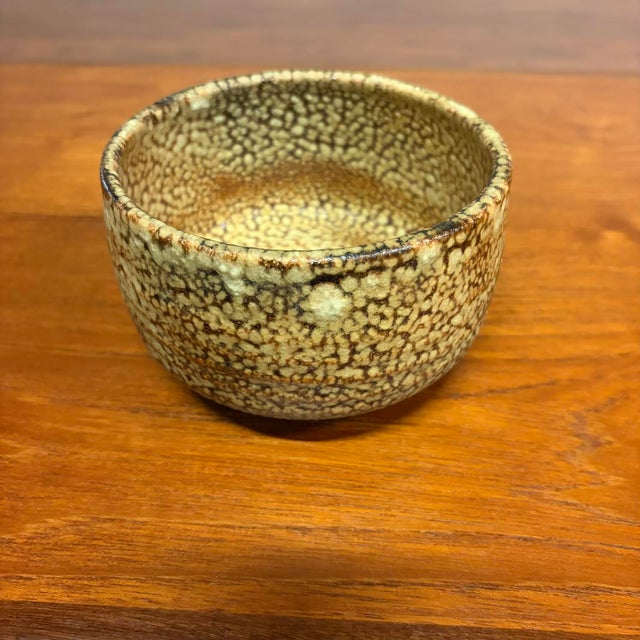 Japanese Studio Pottery Chawan Matcha Tea Bowl in Original Tomobako Box For Sale - Image 12 of 16
