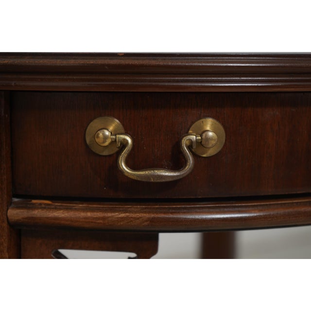 Wood Lane Mahogany Chinese Chippendale Round Lamp Table For Sale - Image 7 of 12