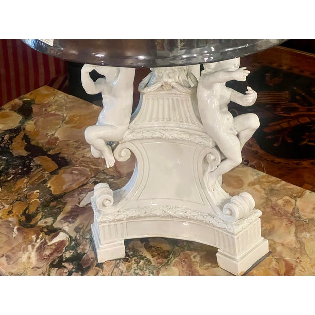 Mid-20th Century Italian Splendor Porcelain Cherub Lamp – Hollywood Regency / Italian Neoclassical Putti Table Lamp For Sale - Image 12 of 13