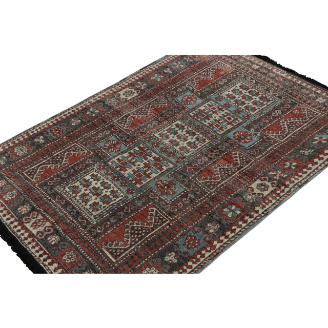 This 5x7 rug is a grand new entry to Rug & Kilim’s Burano collection. Hand-knotted in Persian wool. Further on the Design:...