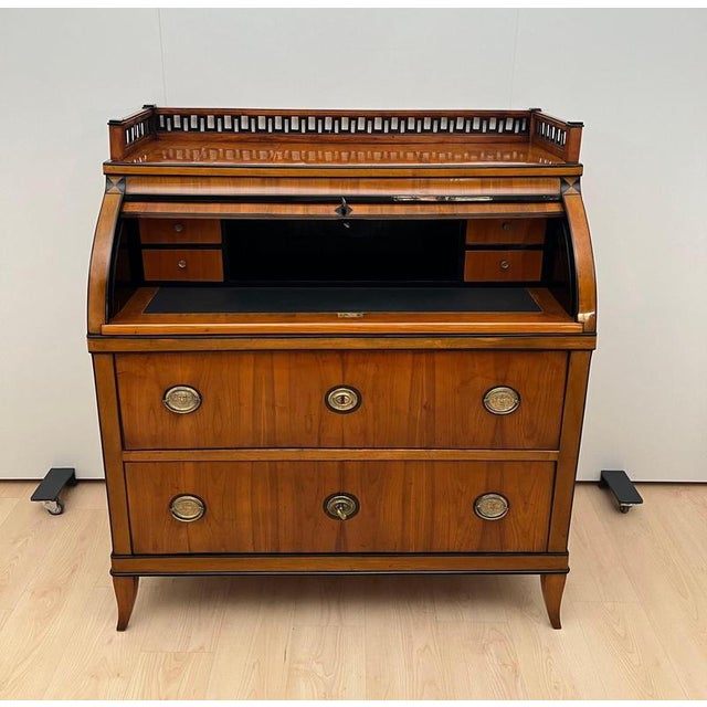 Black Biedermeier Roll-Top Desk in Cherry Veneer and Brass, 1820 For Sale - Image 8 of 18