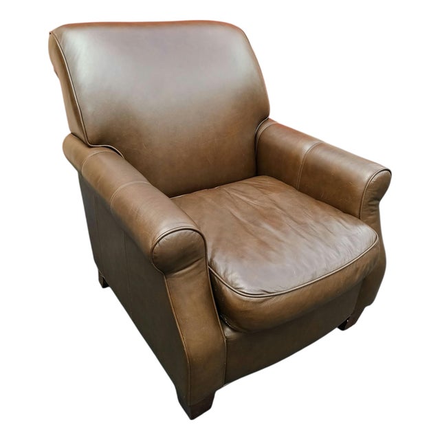 Some Pieces of Furniture Fill a Room. A Thomasville Leather Club Chair Defines It. For Sale
