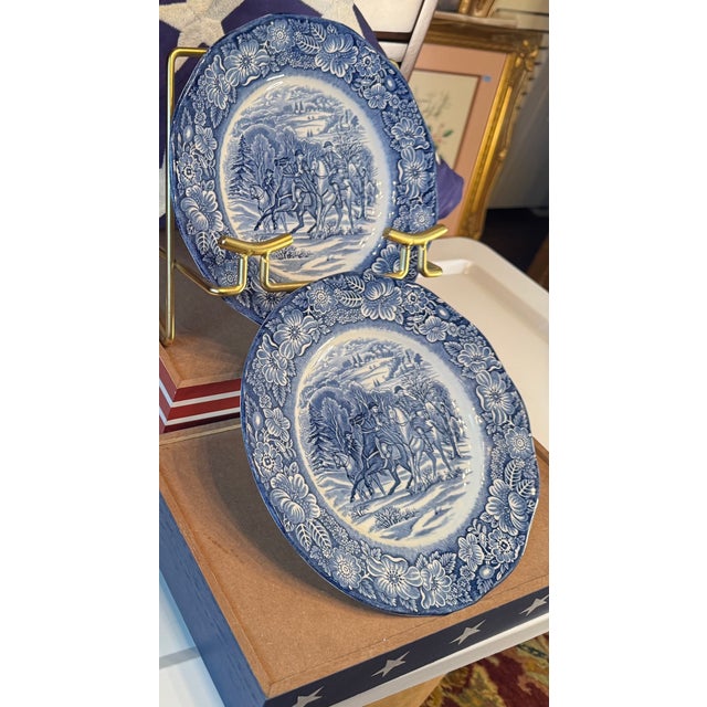 American 1970s Liberty Blue “Washington at Valley Forge” Plates | English Ironstone Americana Wall Decor - a Pair For Sale - Image 3 of 9