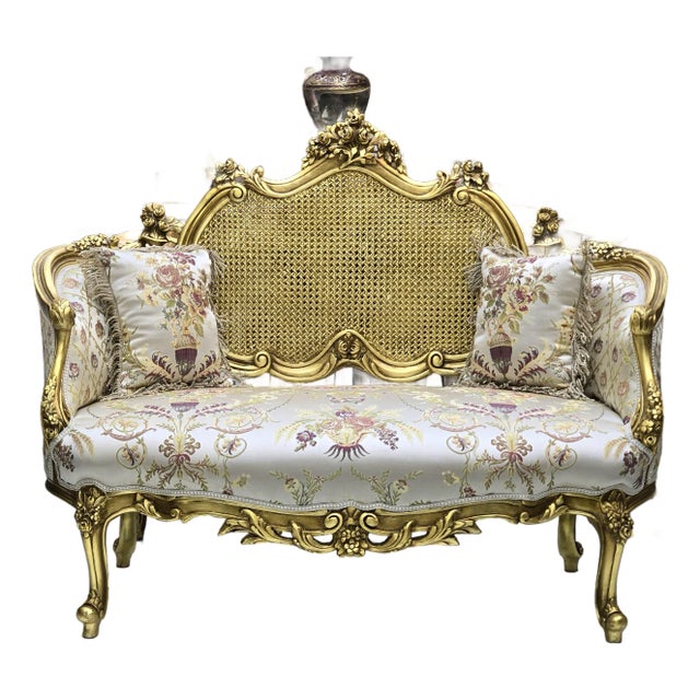 French Style Sofa Settee With Beige White Patterned Fabric For Sale