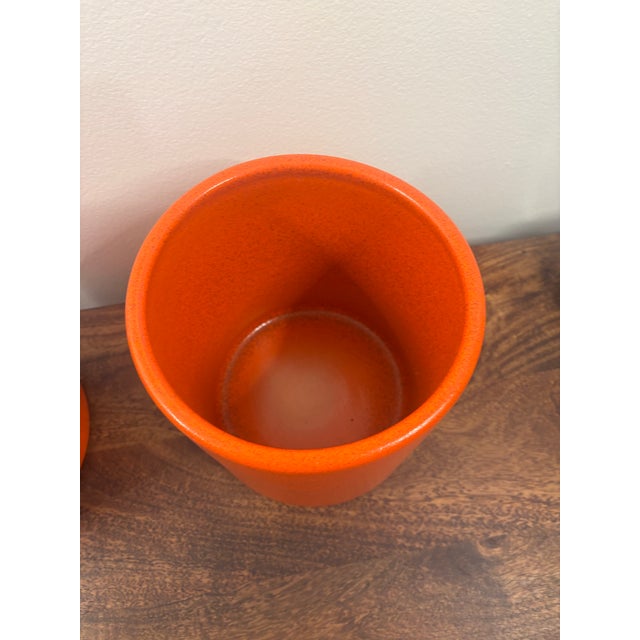 Orange 1960s Gainey Ceramics Ac-8 Orange Architectural Planters - Pair For Sale - Image 8 of 10