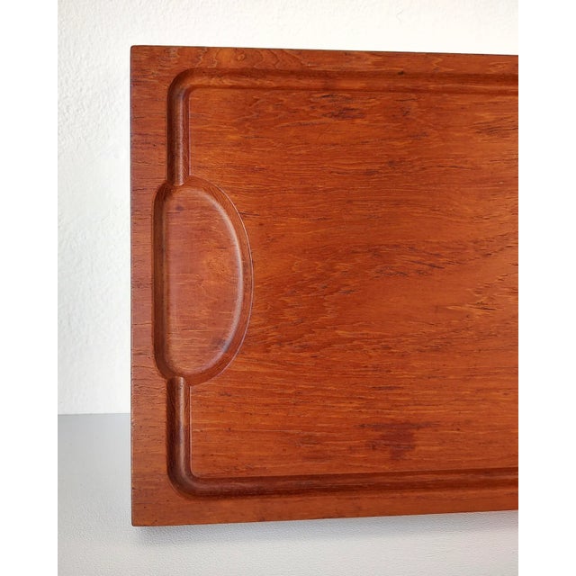 Mid-Century Modern 1960s Solid Teak Cutting Board With Carved Channel For Sale - Image 3 of 12