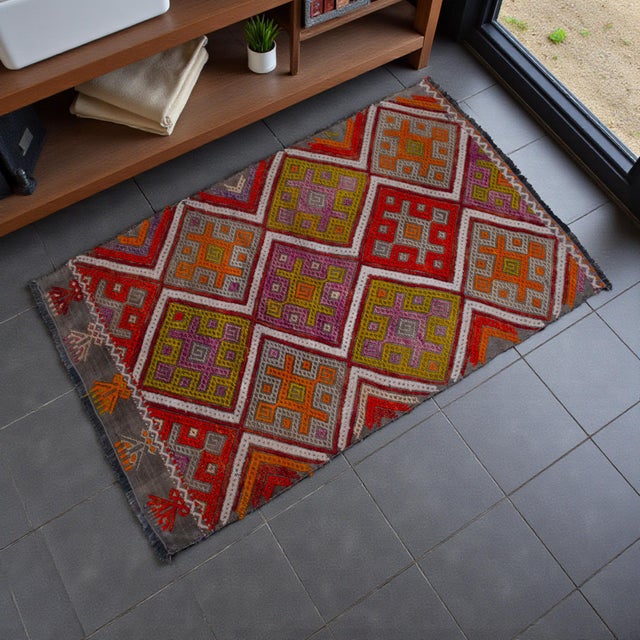 Traditional Hand-Woven Braided Small Rug Turkish Jajim Kilim - 19″ × 29″ For Sale - Image 3 of 9