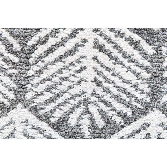 Early 21st Century Modern Silk & Wool Rug with Geometric Design by Doris Leslie Blau For Sale - Image 5 of 9