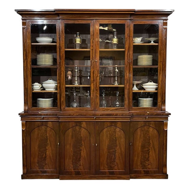 19th Century Victorian Bookcase in Mahogany For Sale