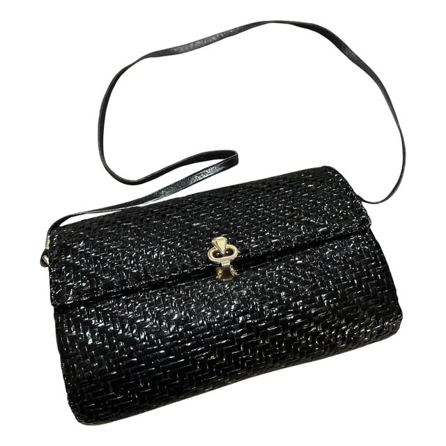 1960s French Riviera Style Glossy Black Wicker and Brass Italian Shoulder Bag For Sale