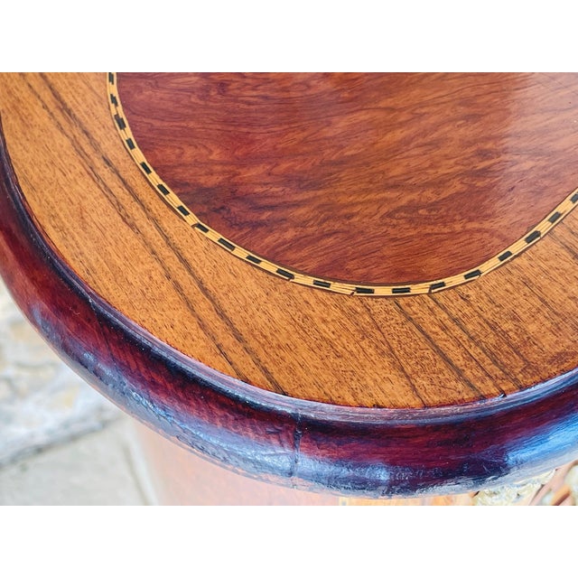 French Louis XV Style Chest of Drawers in Elm Burl and Walnut, 1940s For Sale - Image 4 of 18