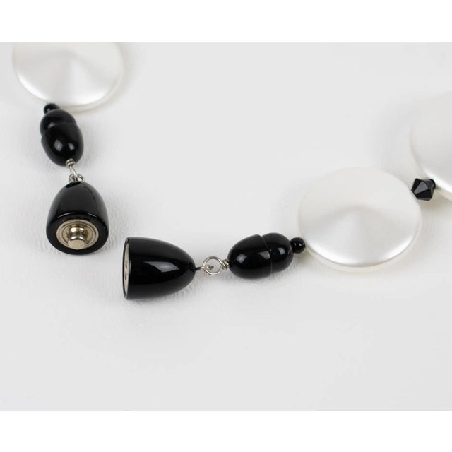Angela Caputi Pearlized White and Black Resin Necklace For Sale In Atlanta - Image 6 of 8