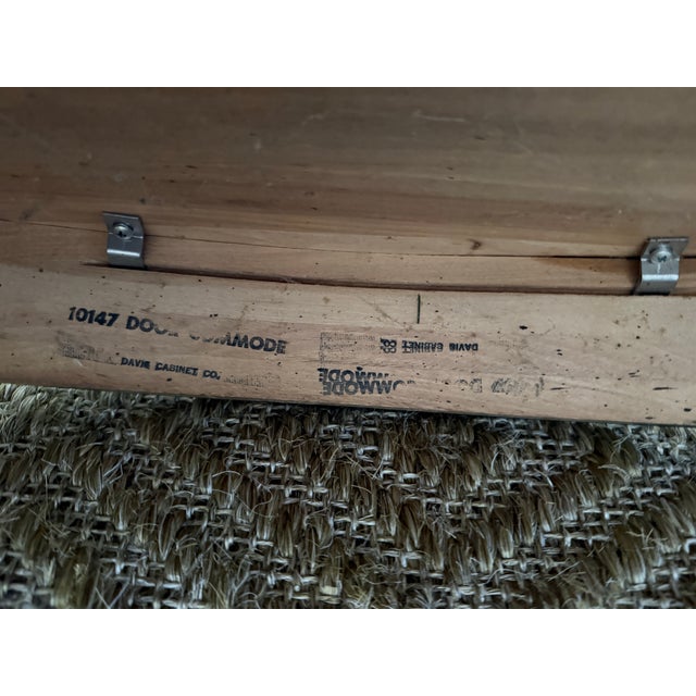 1960s Vintage Davis Cabinet Company (Henredon)Mid Century Modern Walnut Drum Clover Side Table For Sale - Image 5 of 11