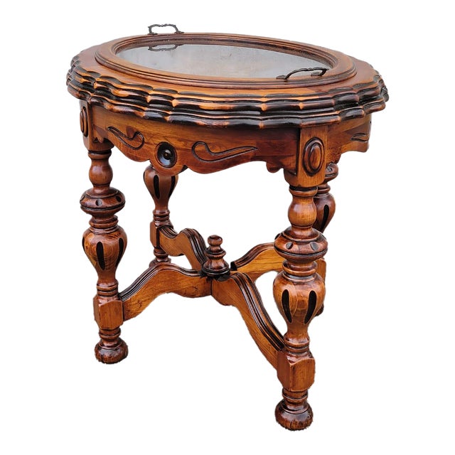 1930s American Jacobean Style Maple Coffee Table With Tray Top Hand-Carved For Sale