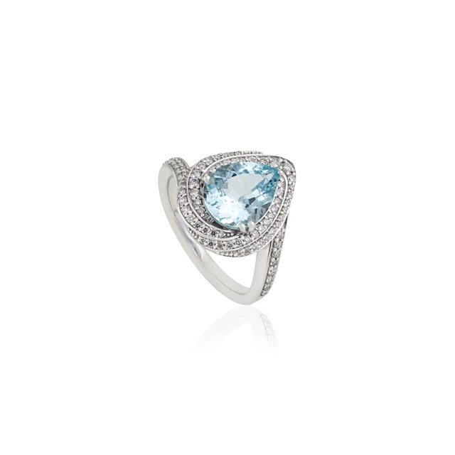 2.07Ct Pear-Cut Aquamarine Diamond Cluster Ring in 18k White Gold Size 5.5 For Sale - Image 4 of 16