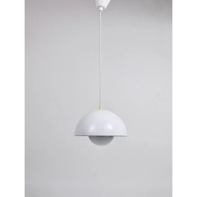 White Flowerpot Pendant Lamp by Verner Panton for Louis Poulsen, 1969 For Sale - Image 9 of 11