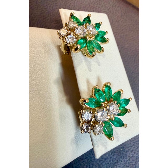 1.6Ct Natural Brazilin Marquise Emerald & 1.0 Ct Diamond Clip on Earring 18 KYG For Sale - Image 11 of 18