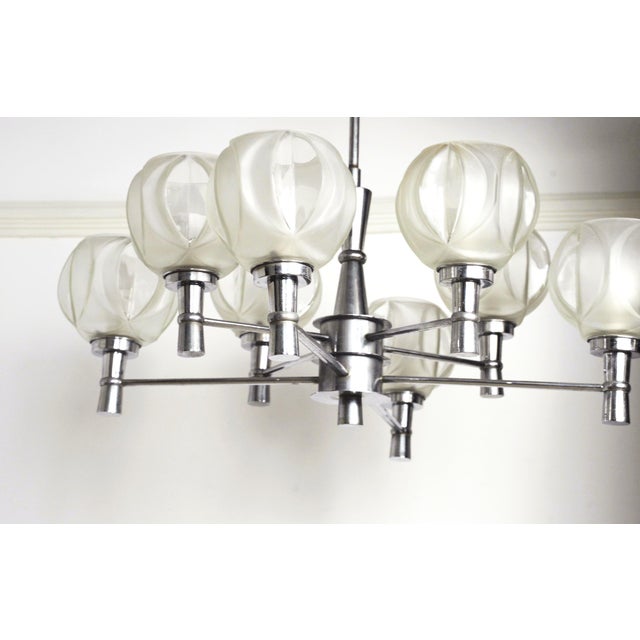 Mid-Century Space Age Sputnik 8-Light Chandelier in Chrome and Faceted Glass Globes, 1970s For Sale - Image 15 of 15