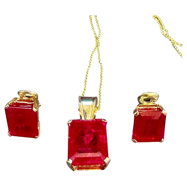 24 Carat Cushion Cut Treated Ruby Earring &amp; Pendant Set 14 Kt Yellow Gold Chain, 16 Inch Long This Simple yet elegant...