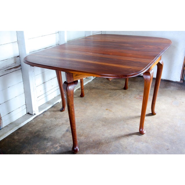 1920s 19th Century Early American Walnut Drop-Leaf Dining Table For Sale - Image 5 of 13