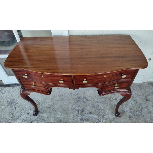 A handsome 18th Century example of quality craftsmanship with solid Mahogany and a restored deep finish. In very good...