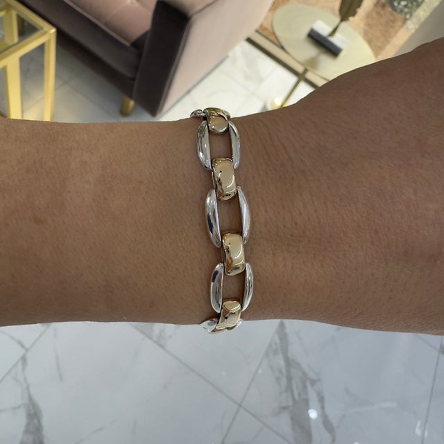 Brand: James Avery Gender: Ladies Metal Type: 925 Sterling Silver & 14K Yellow Gold Length: 6.25 inches Width: 10.70 mm...