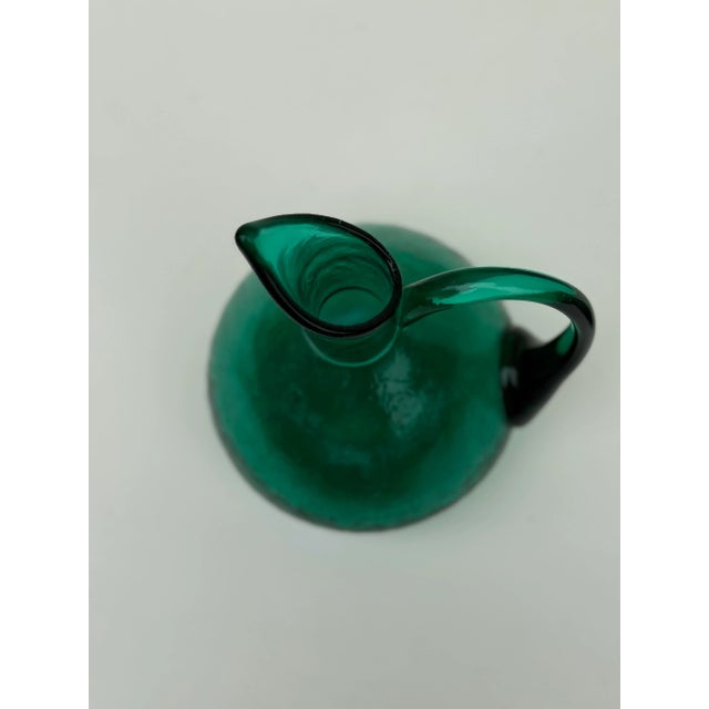Pitcher: 1950s Vintage Teal / Emerald Crackle Glass Mid-Century Tall Pitcher For Sale In Los Angeles - Image 6 of 8